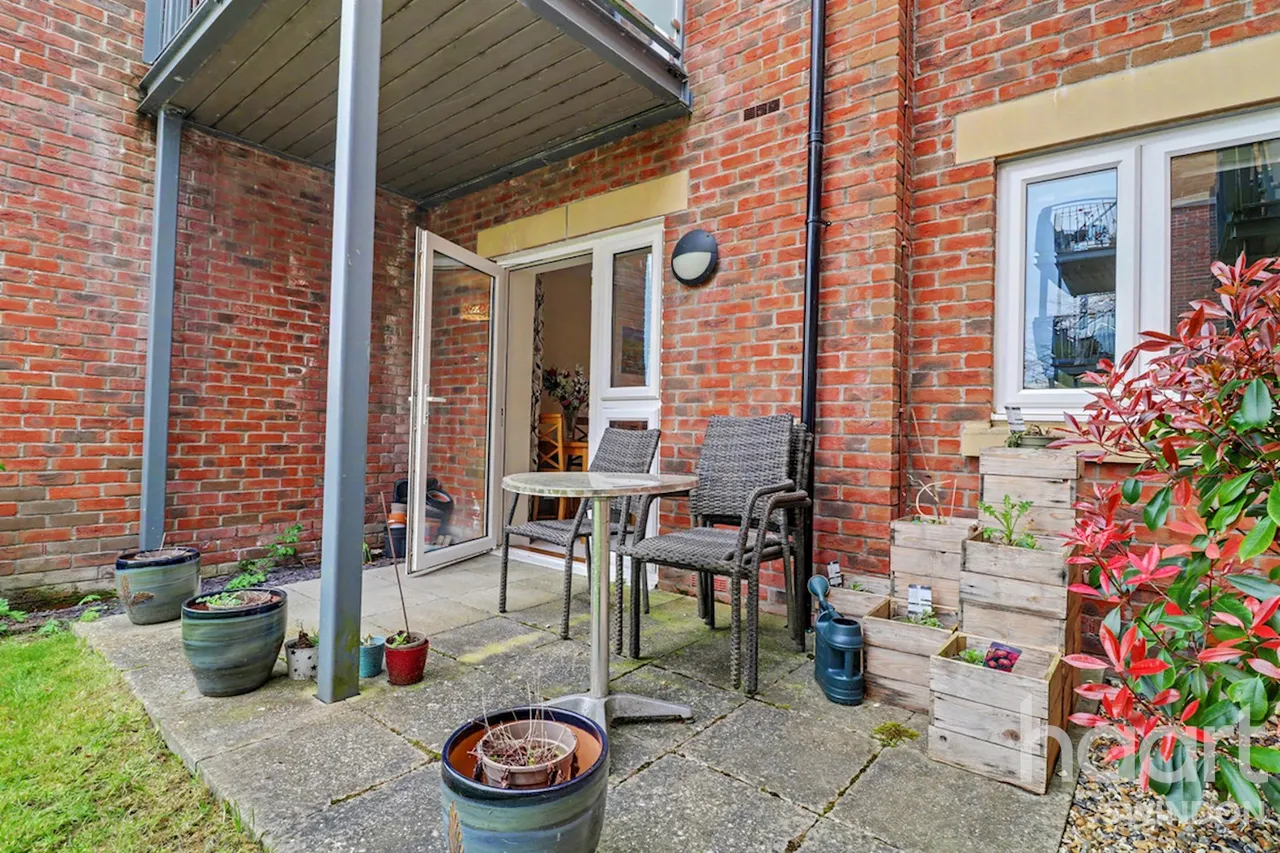 Banks Place, Wroughton, SN4, photo 8