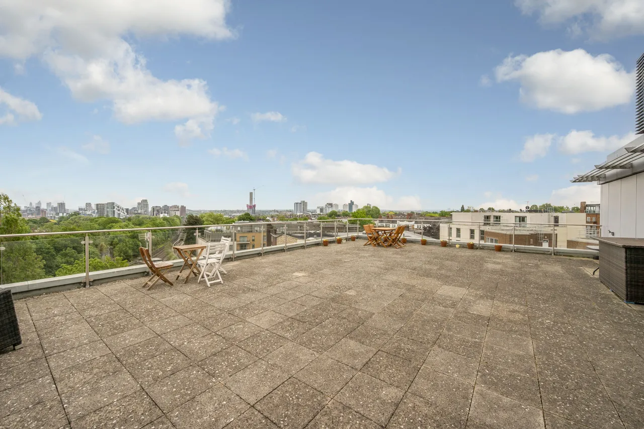 Apartment 307 (25% Share), Walpole Lodge, 7 Plaza Gardens, London, photo 10