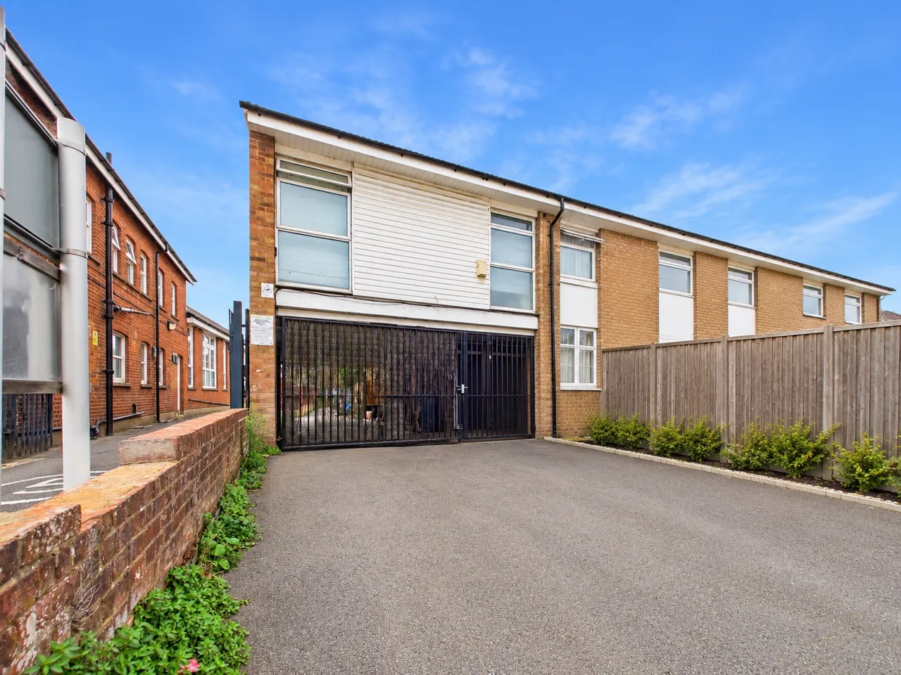 2 bed queens road, slough, berkshire,sl1 for sale, Slough, Berkshire