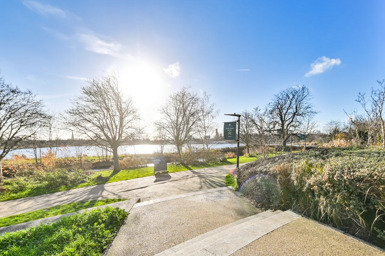 49 Skyline Apartments, Devan Grove, London, photo 11