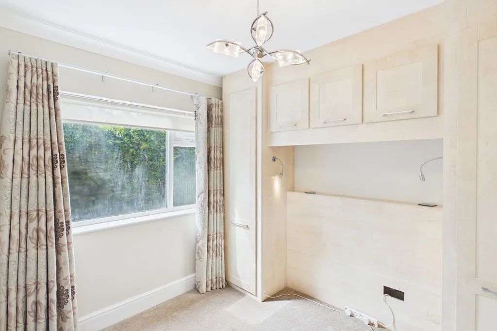 Rayrigg Road, photo 10