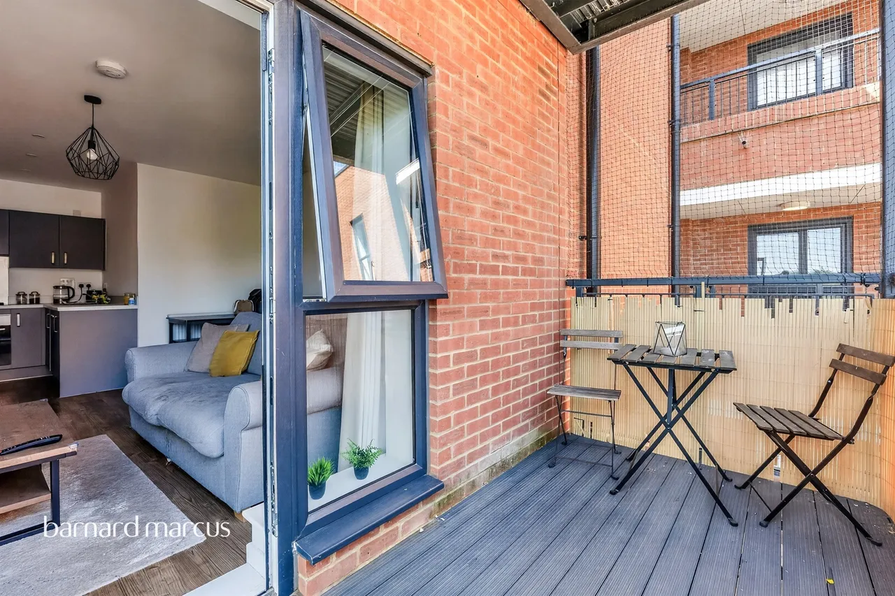 Thimble Crescent, Wallington, photo 12