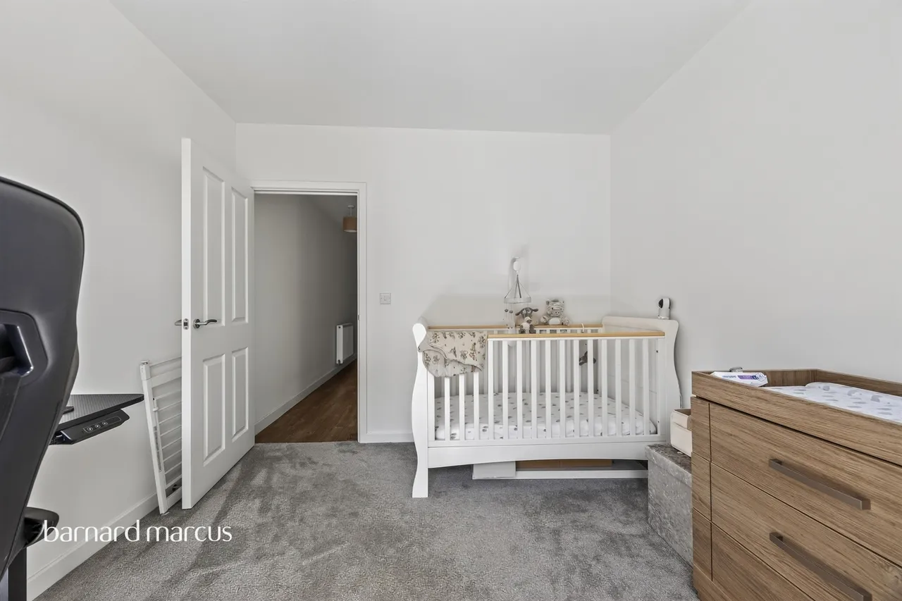 Thimble Crescent, Wallington, photo 10