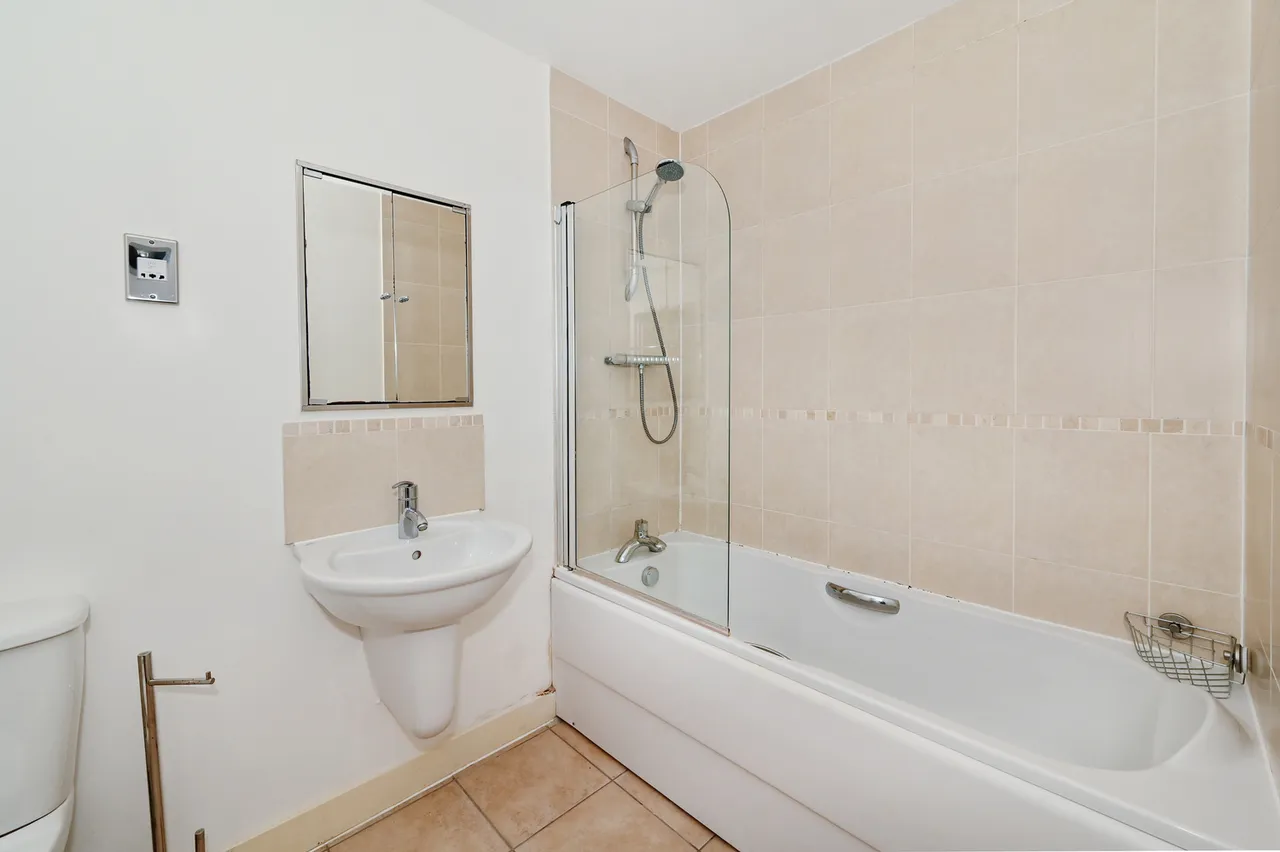 Balearic Apartments, London, E16, photo 13