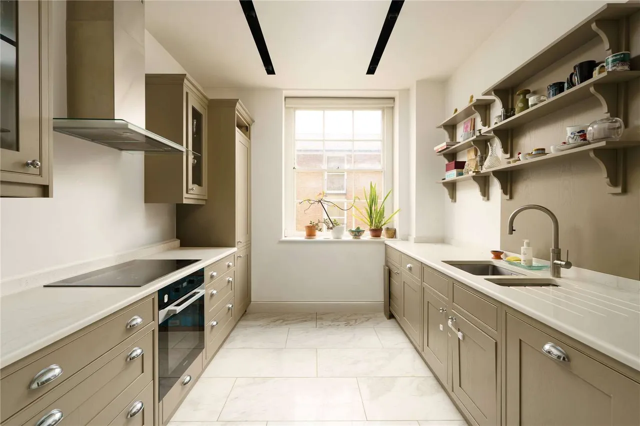 Cumberland Terrace, Regent's Park, London, NW1 4HP, photo 4