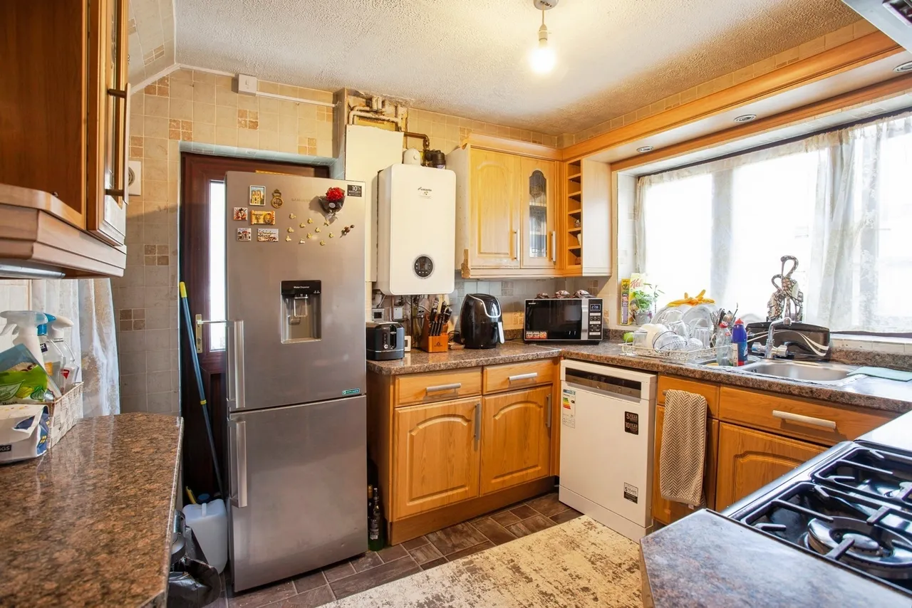 Taunton Avenue, Sheffield, South Yorkshire, S9, photo 7