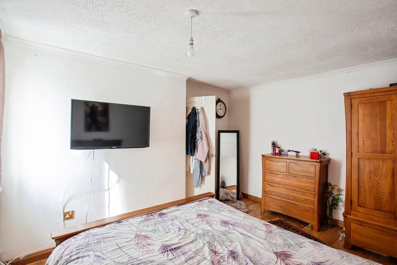 Taunton Avenue, Sheffield, South Yorkshire, S9, photo 15