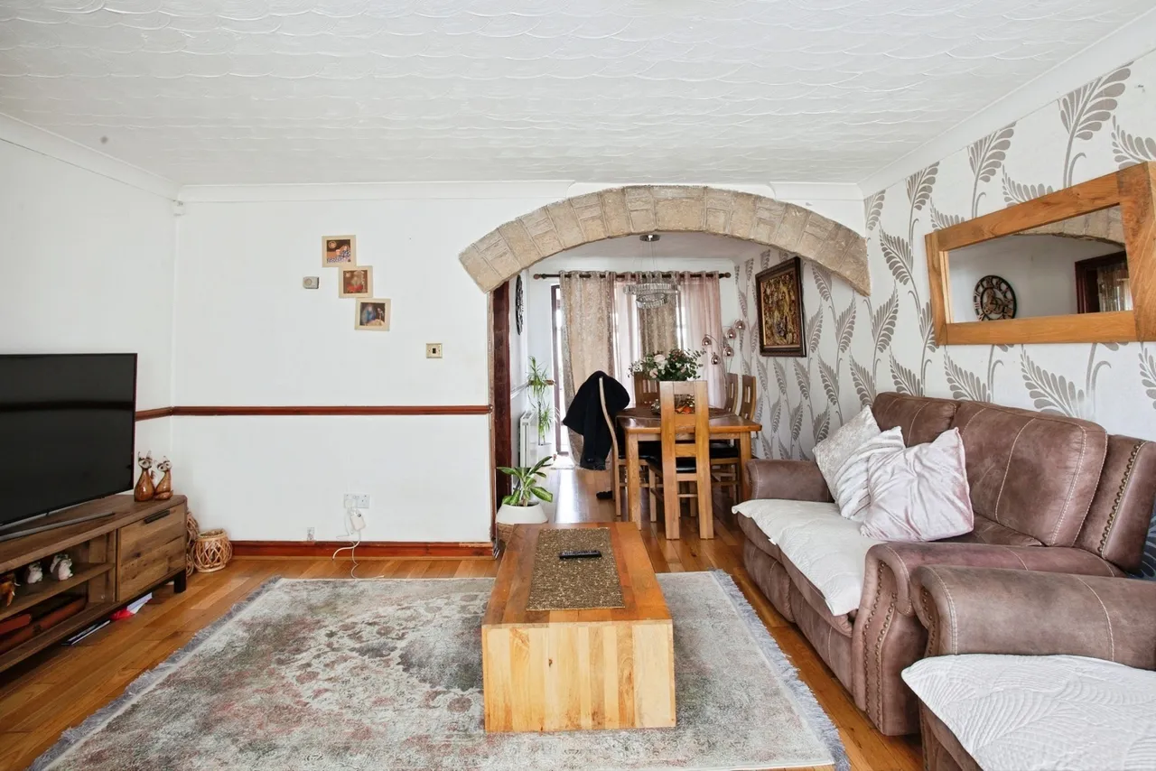 Taunton Avenue, Sheffield, South Yorkshire, S9, photo 4