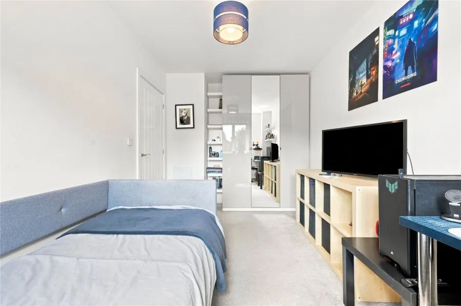 House Under Offer with 3 bedrooms in Stansted, CM24, photo 8