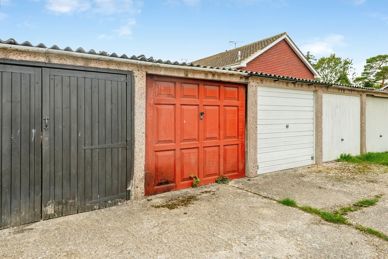 Strathmore Road, Ifield, RH11, photo 15