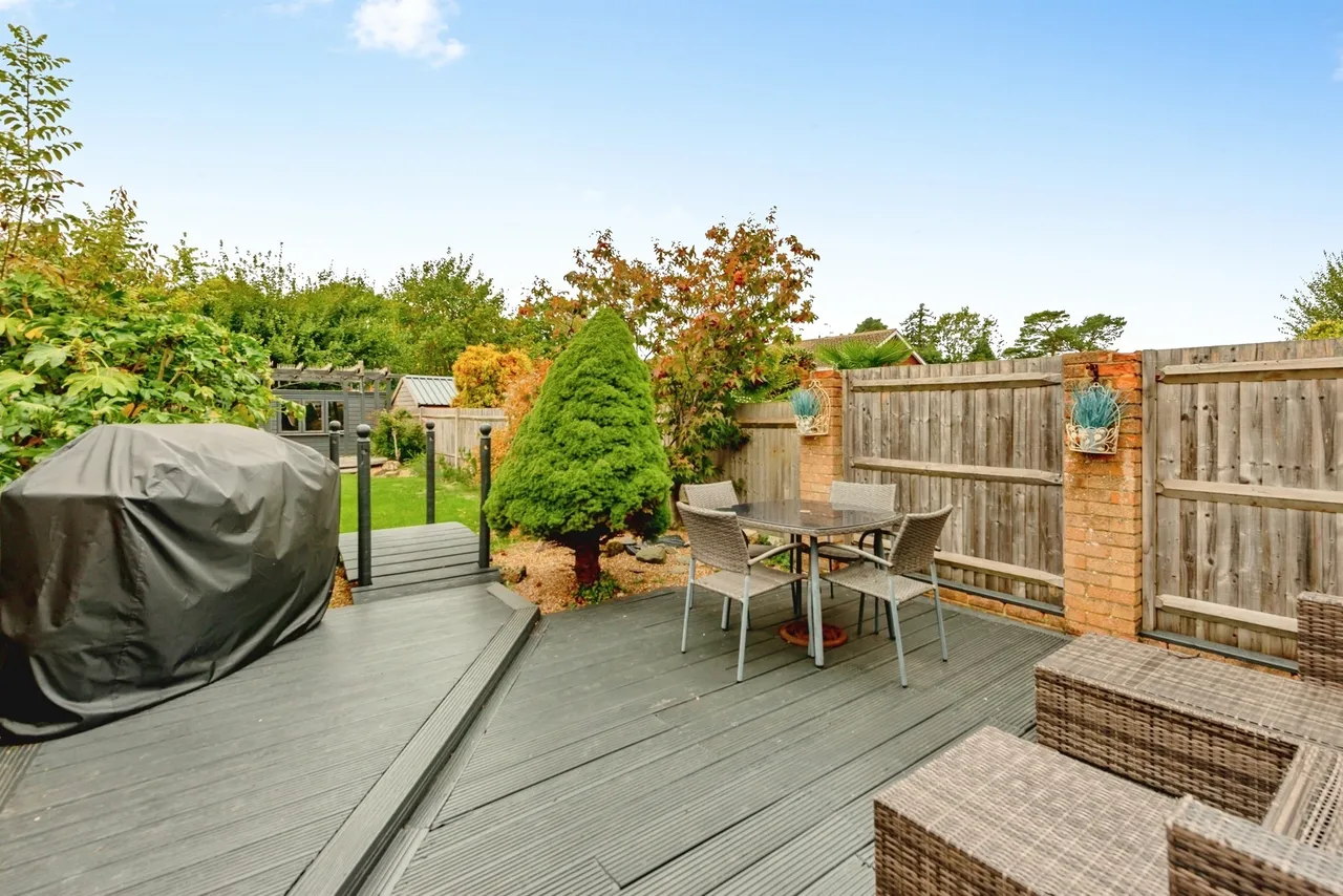 Strathmore Road, Ifield, RH11, photo 12