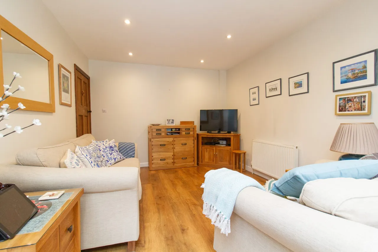 London Road, Camberley, GU15 3UZ, photo 8