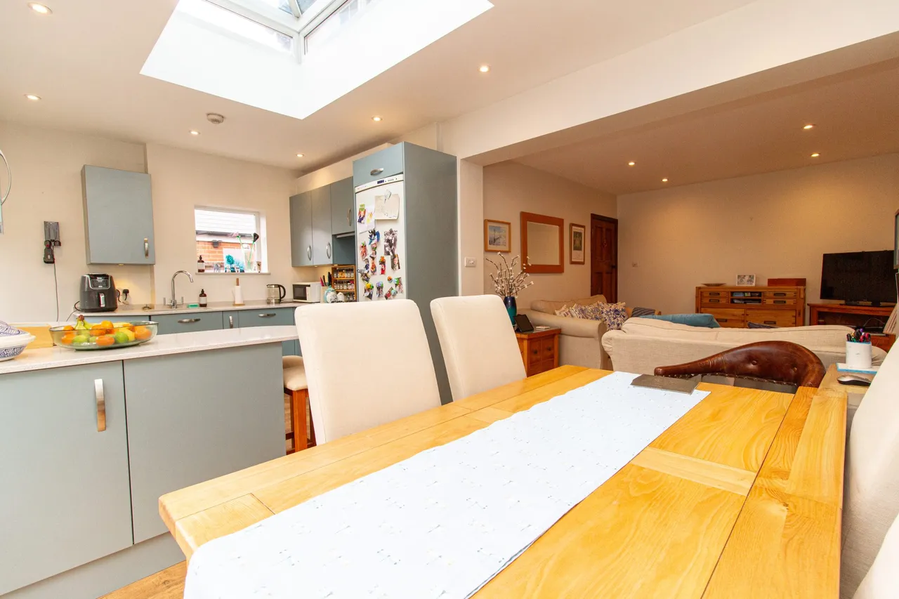 London Road, Camberley, GU15 3UZ, photo 5