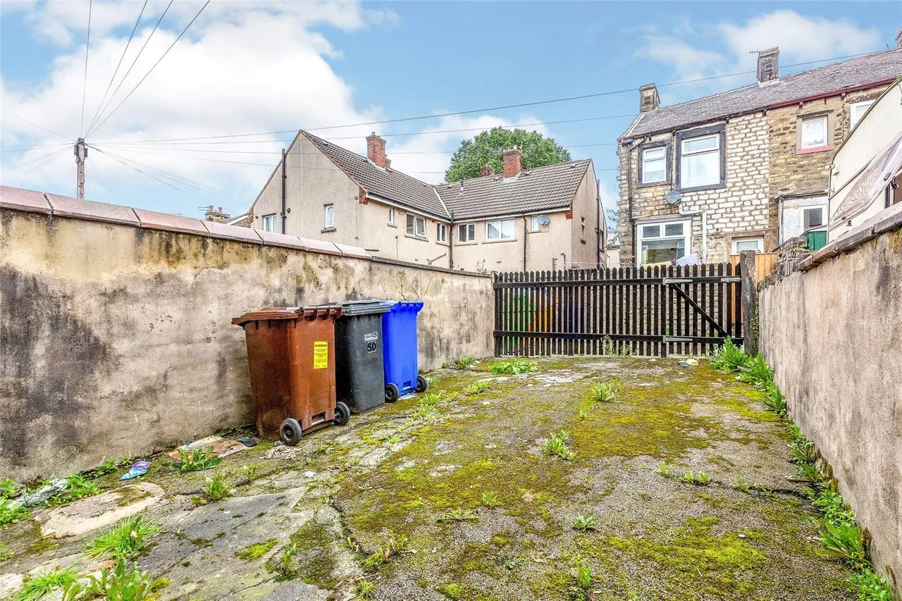 Cleveland Street, Colne, BB8, photo 12