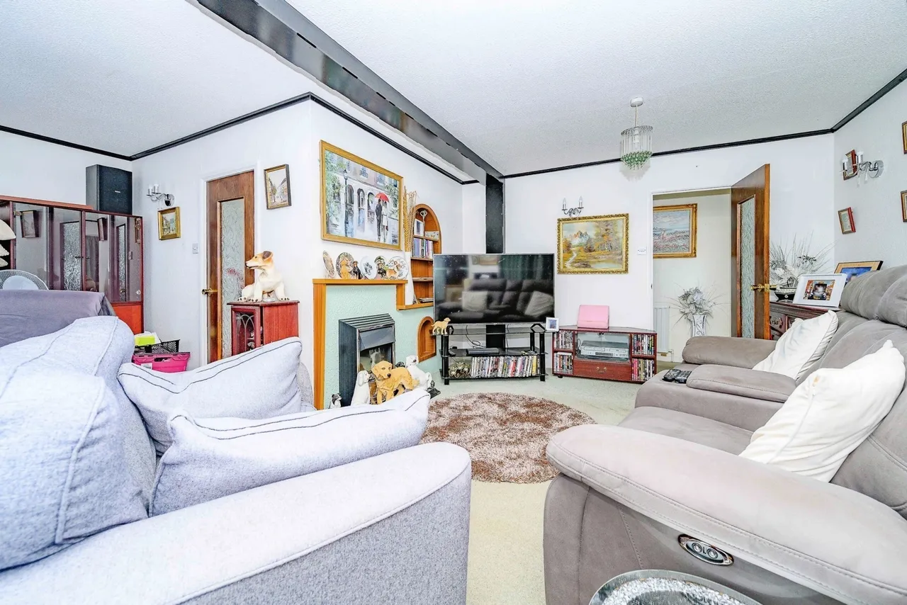 Little Meadow, Woodside Home Park, Woodside, Luton, LU1, photo 3
