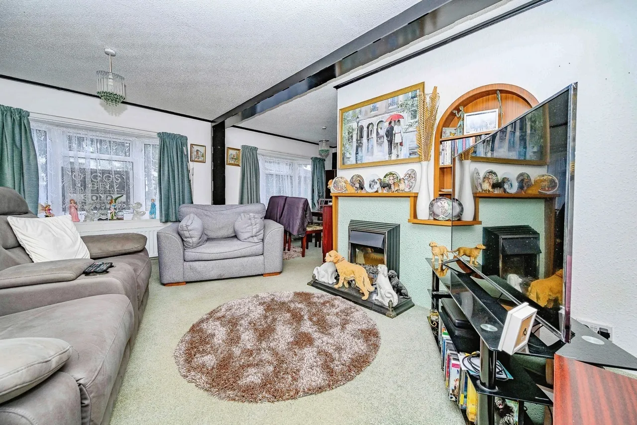 Little Meadow, Woodside Home Park, Woodside, Luton, LU1, photo 5