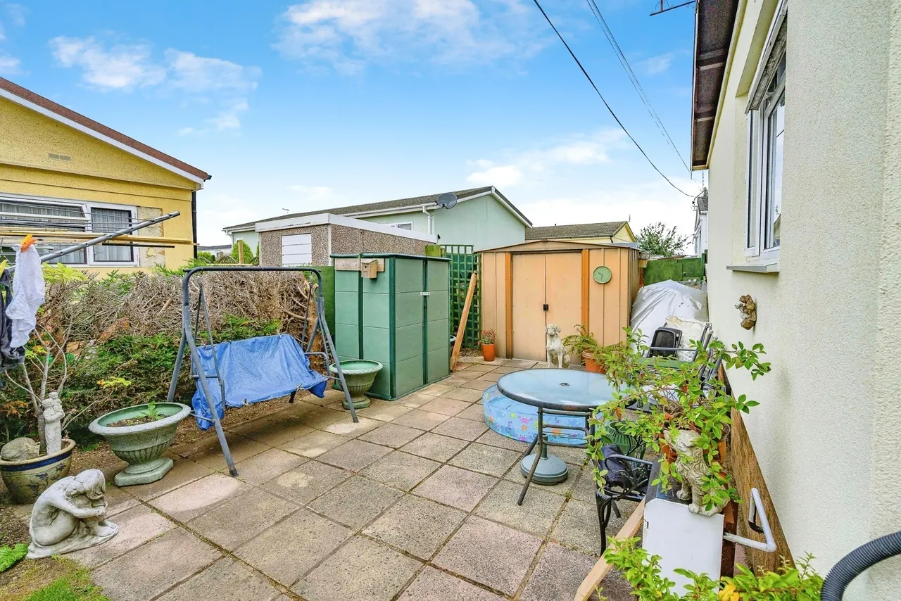 Little Meadow, Woodside Home Park, Woodside, Luton, LU1, photo 2