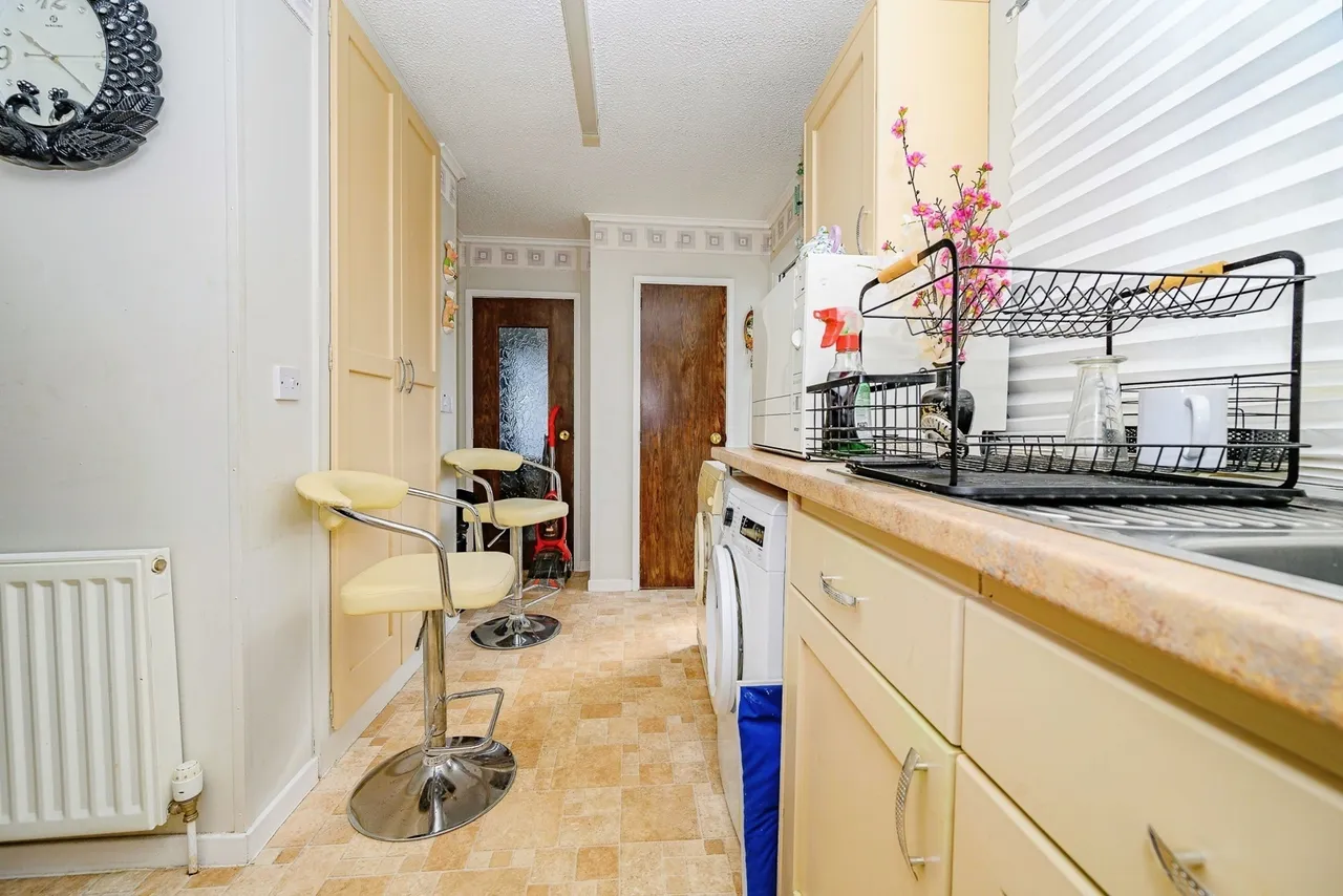 Little Meadow, Woodside Home Park, Woodside, Luton, LU1, photo 9