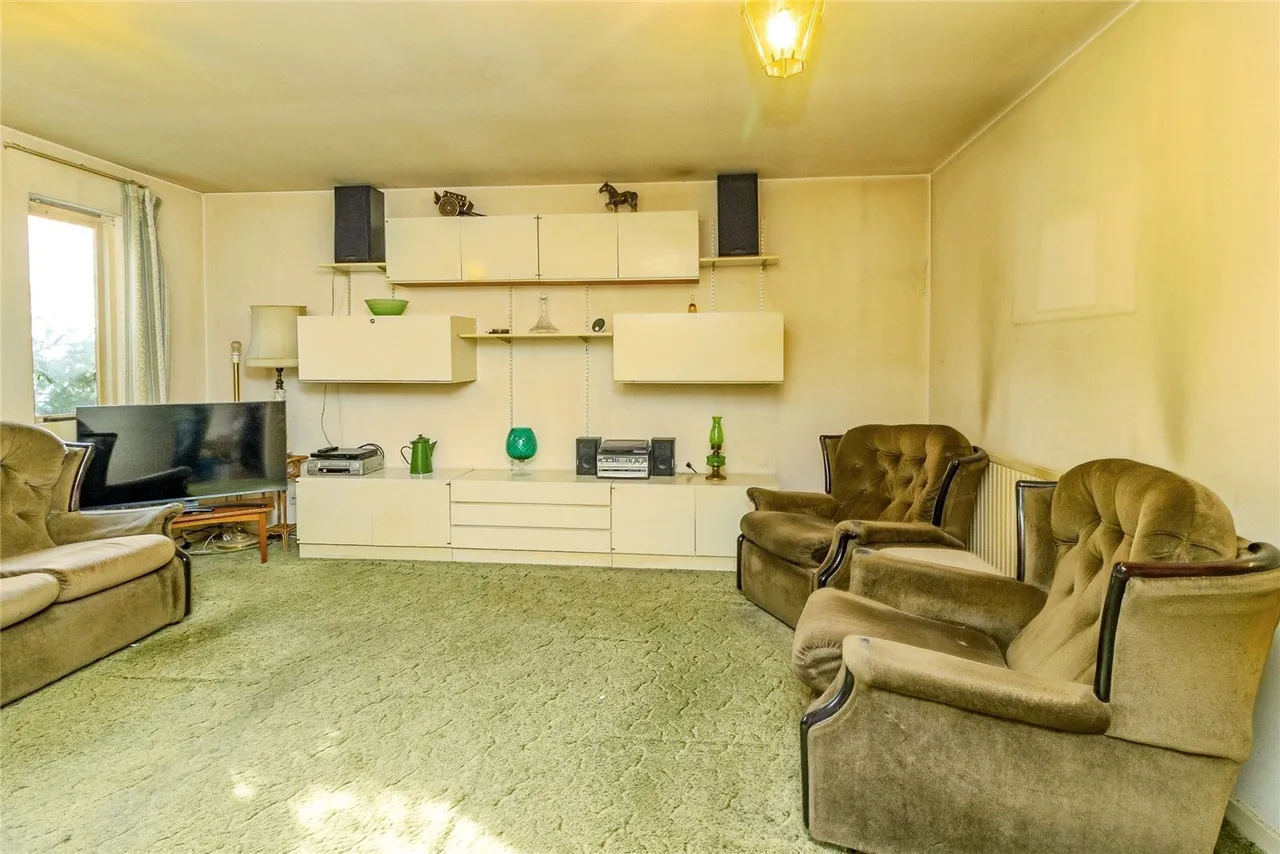Quantock Crescent, Emerson Valley, Milton Keynes, Buckinghamshire, MK4, photo 10