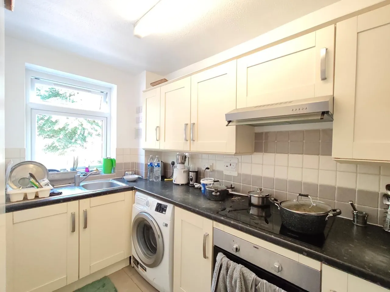 Harriers Close, Ealing, photo 6