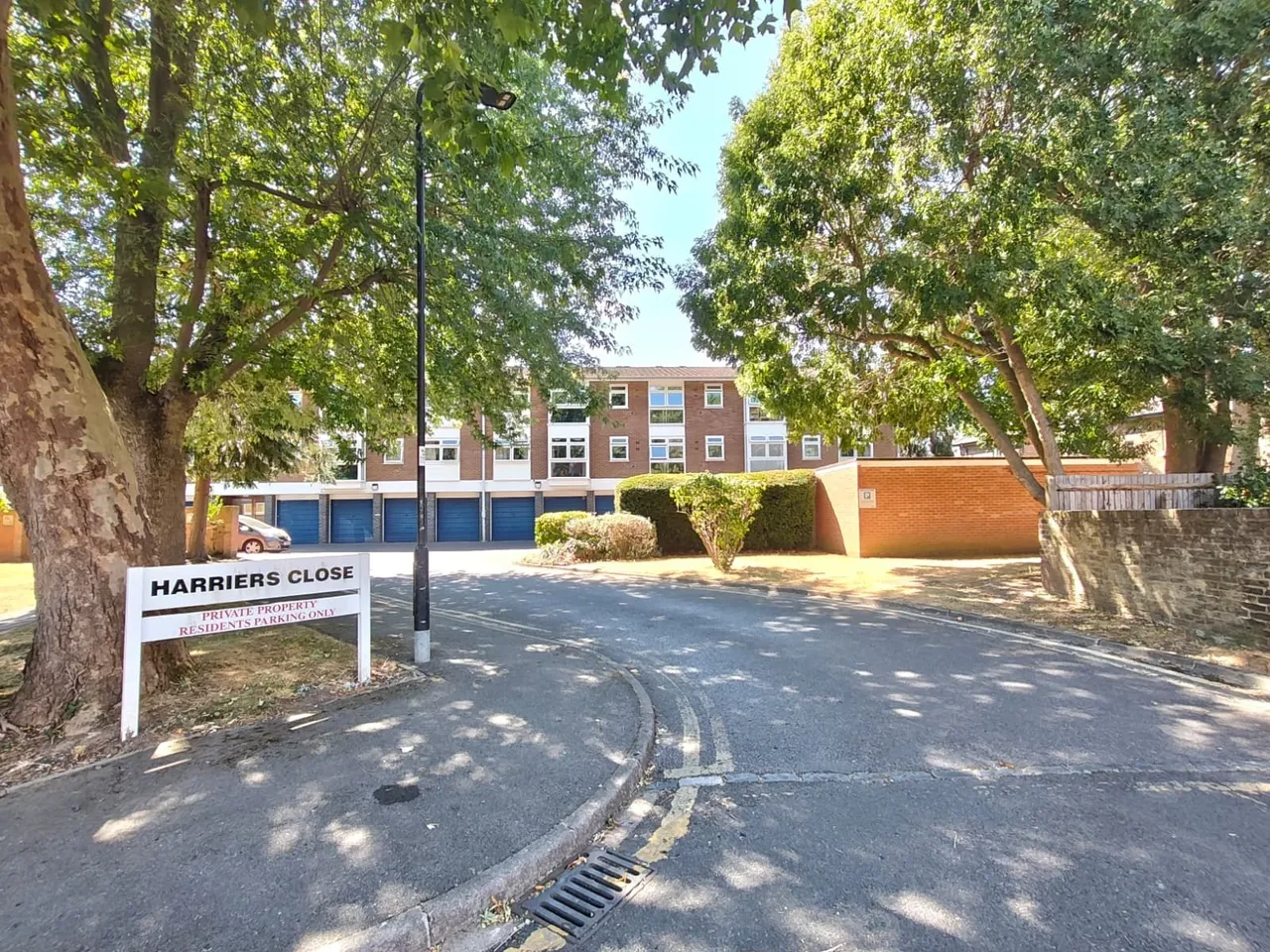 2 bed flat to rent — Harriers Close, Ealing