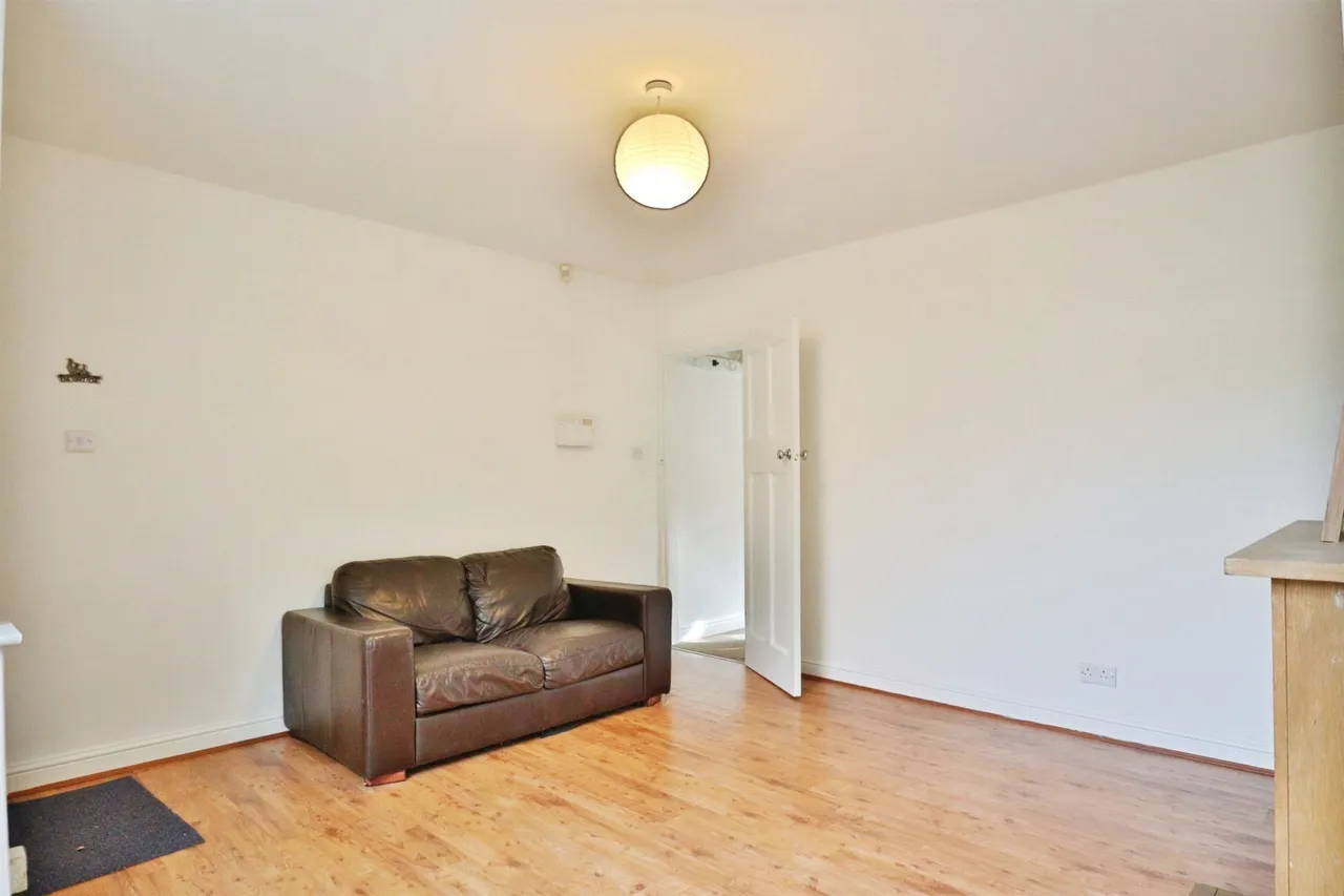 Holborn Street, Leeds, LS6, photo 2