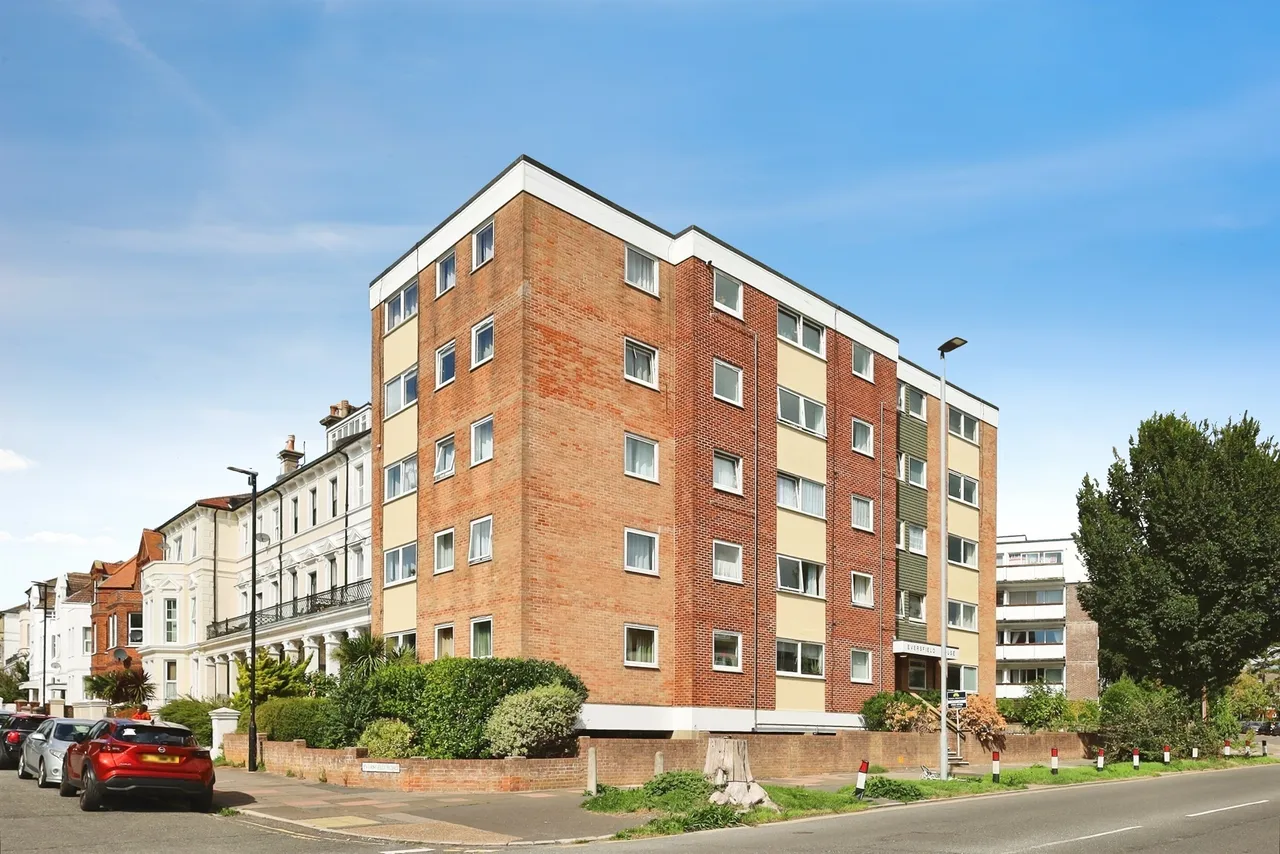 The Avenue, Eastbourne, BN21, photo 19