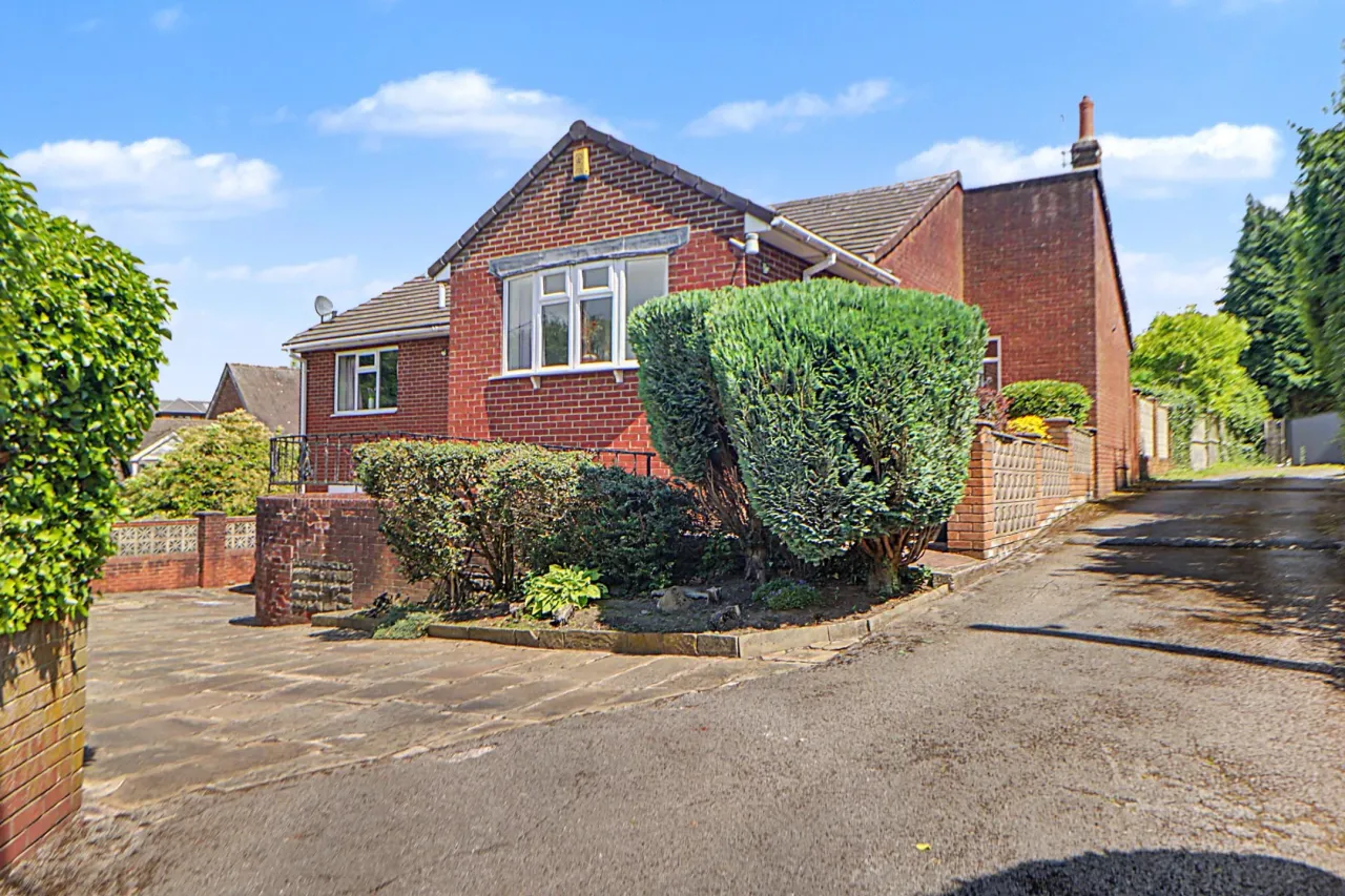 2 bed property for sale, Congleton Road North, Scholar Green