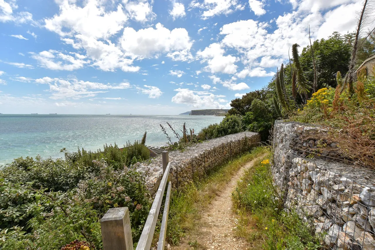 Bembridge, PO35, photo 19