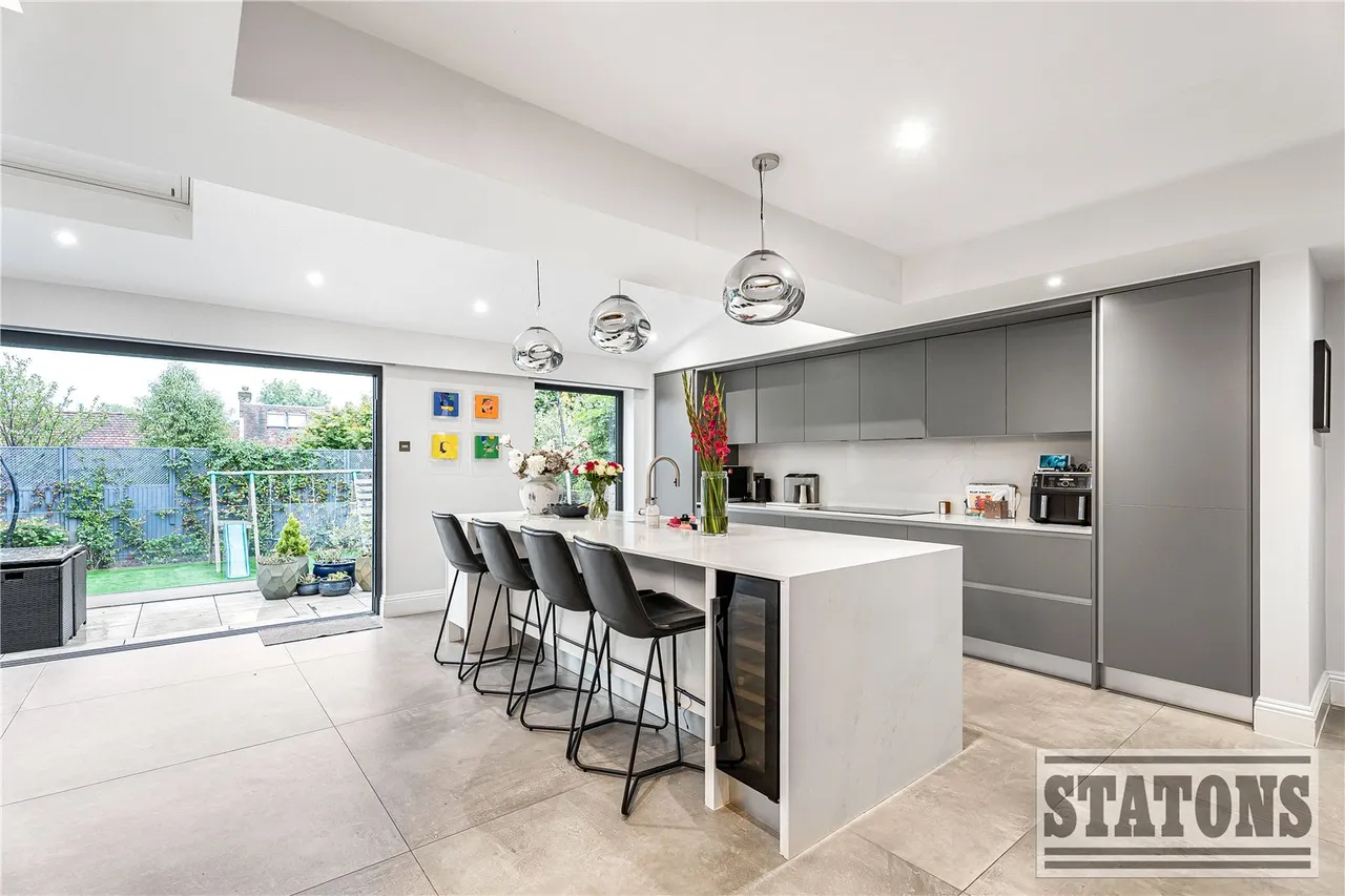 Friary Road, North Finchley, N12, photo 6