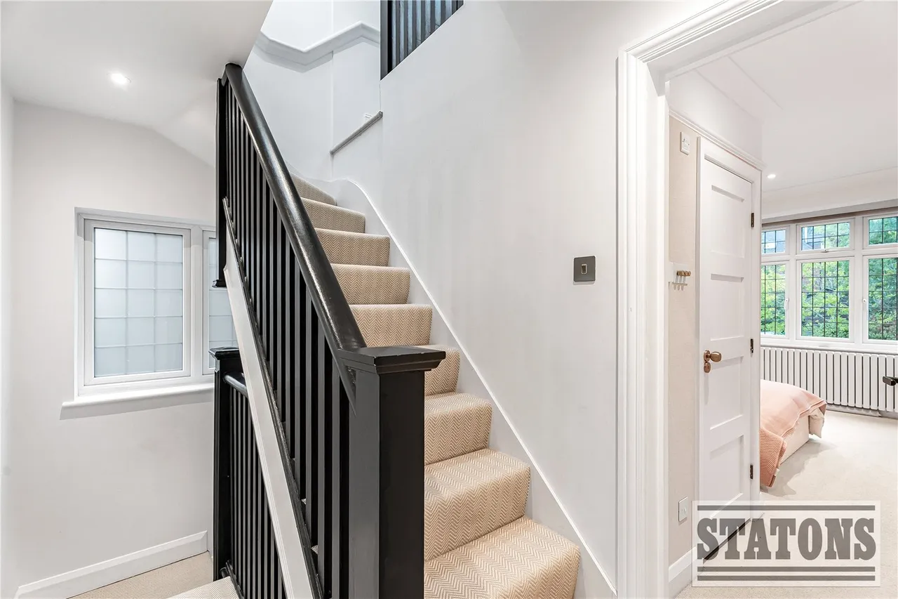Friary Road, North Finchley, N12, photo 22