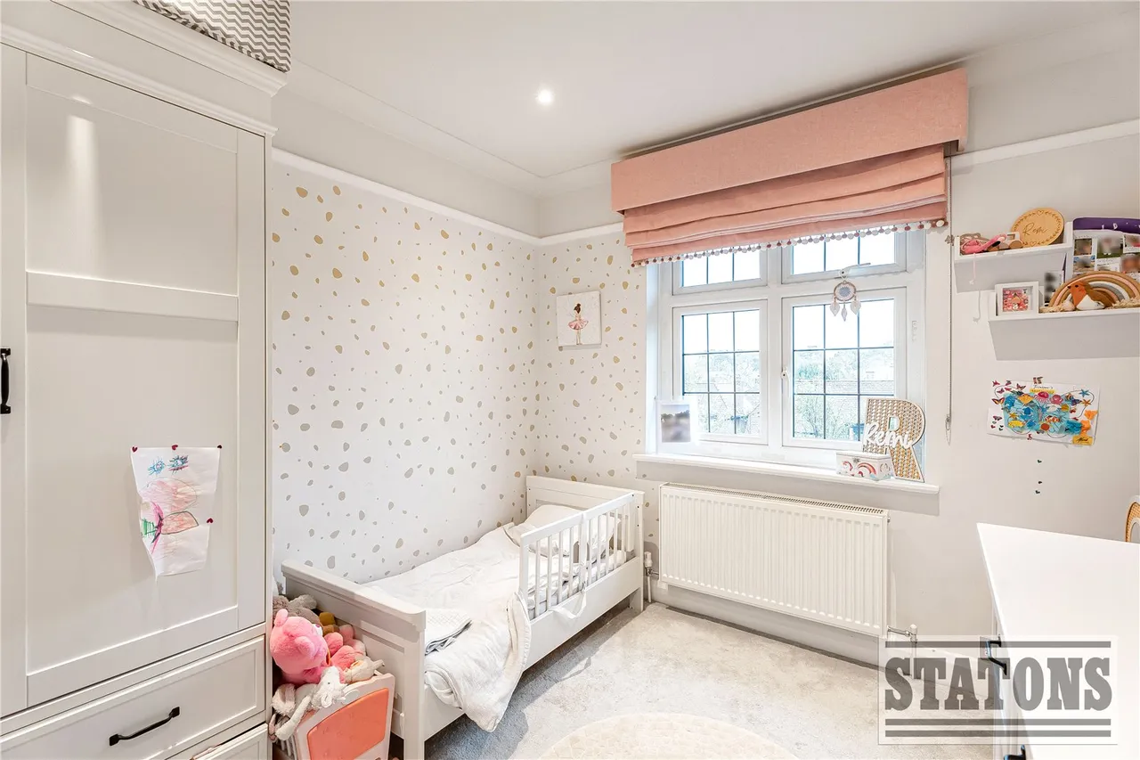 Friary Road, North Finchley, N12, photo 21