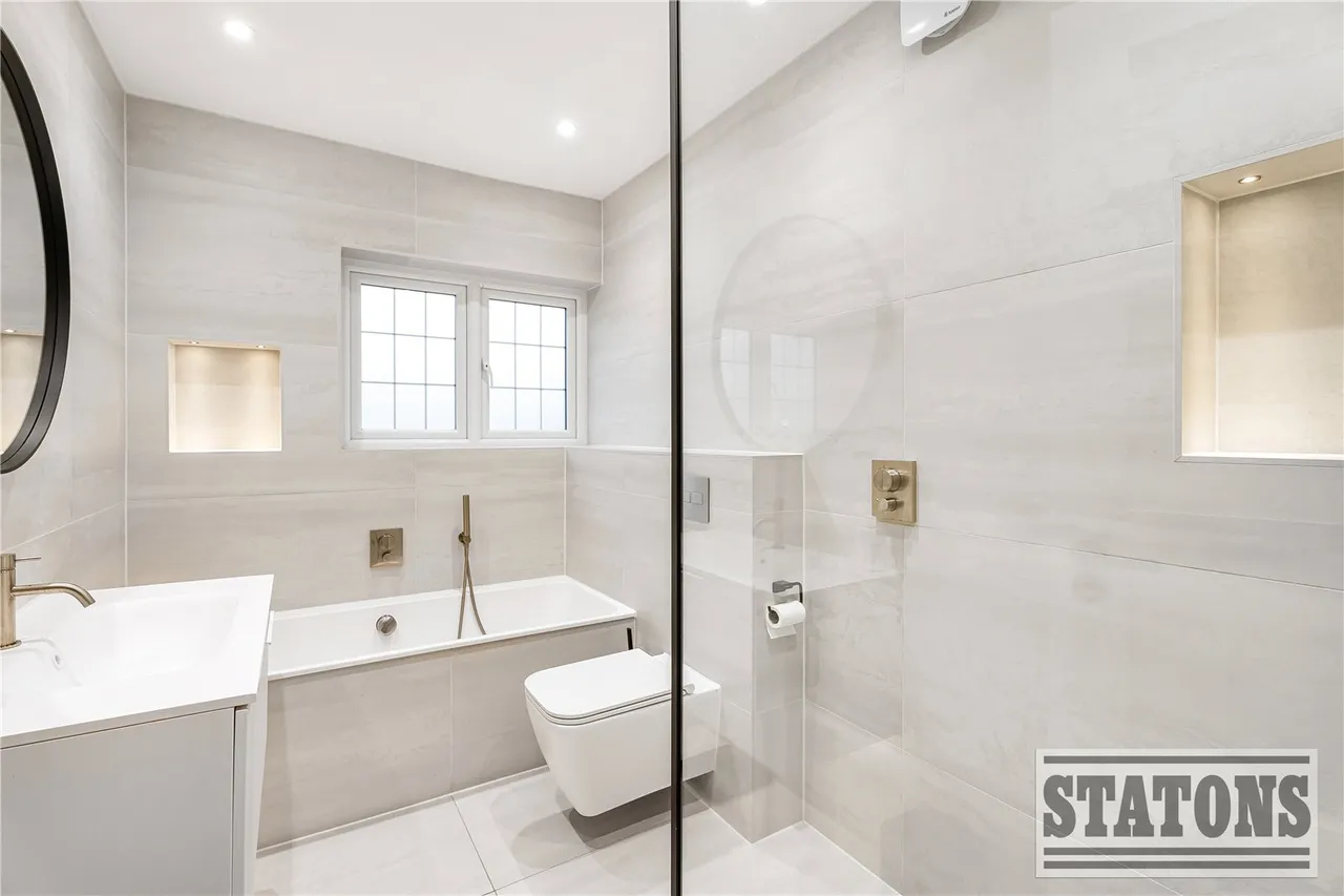 Friary Road, North Finchley, N12, photo 17