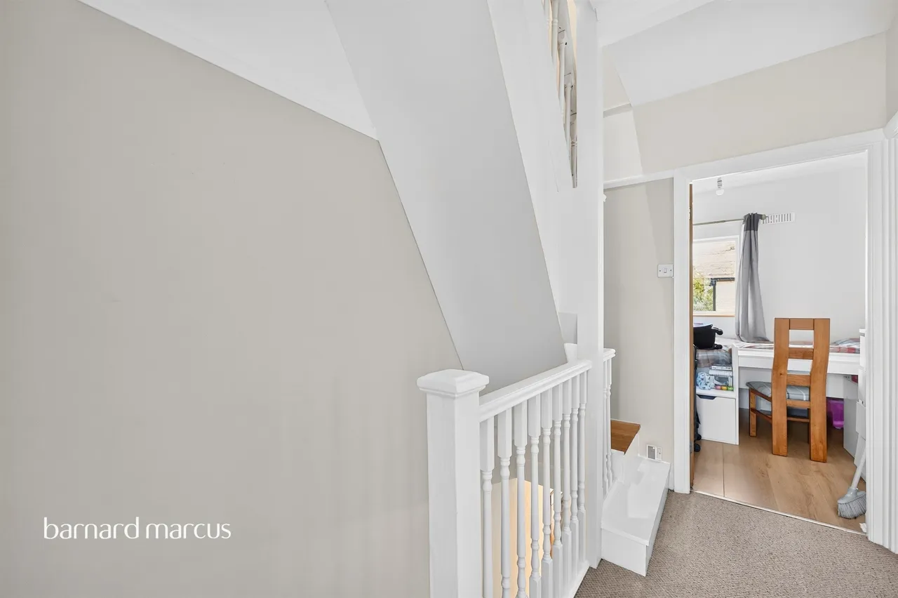 Albury Road, Merstham, RH1, photo 6