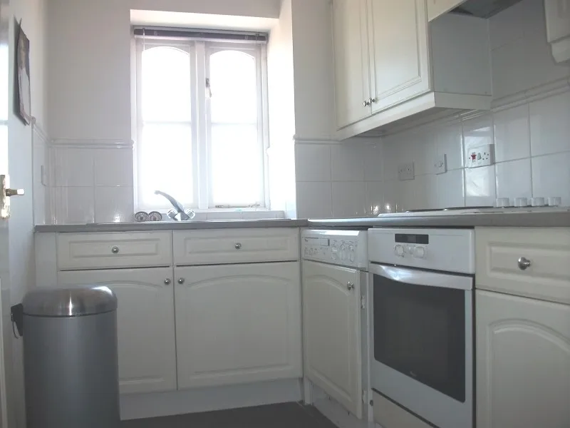 Dunlop Close, Dartford, photo 3