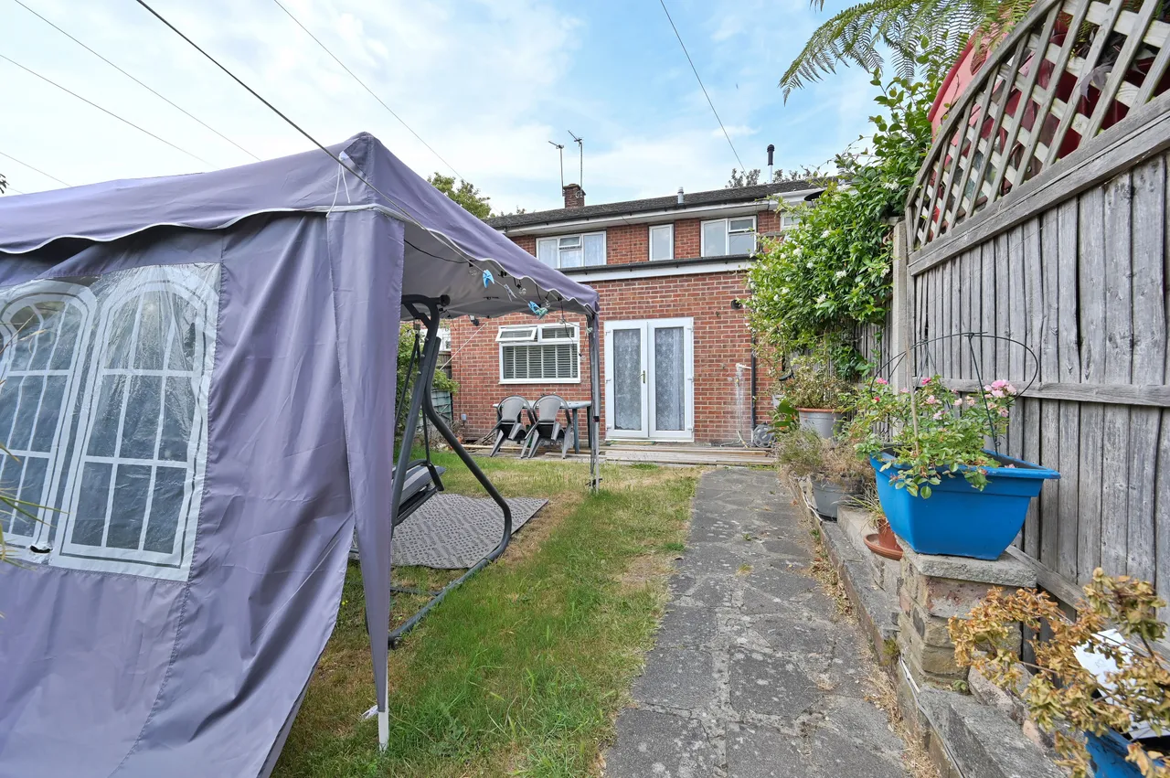 Watford, WD18, photo 14