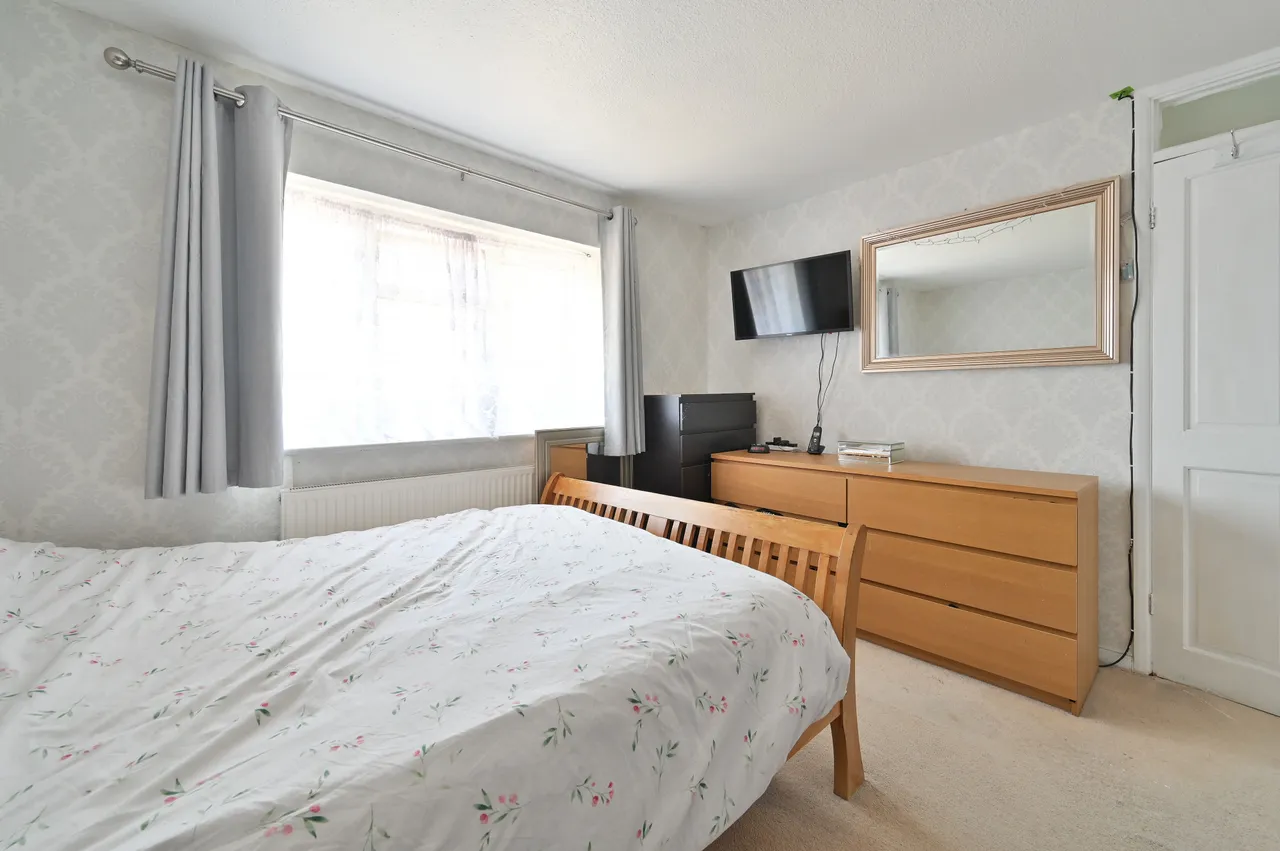 Watford, WD18, photo 8