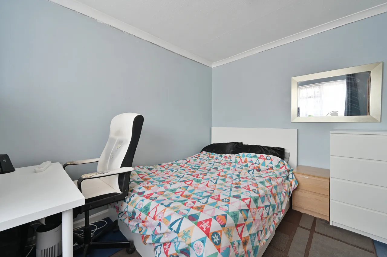 Watford, WD18, photo 10