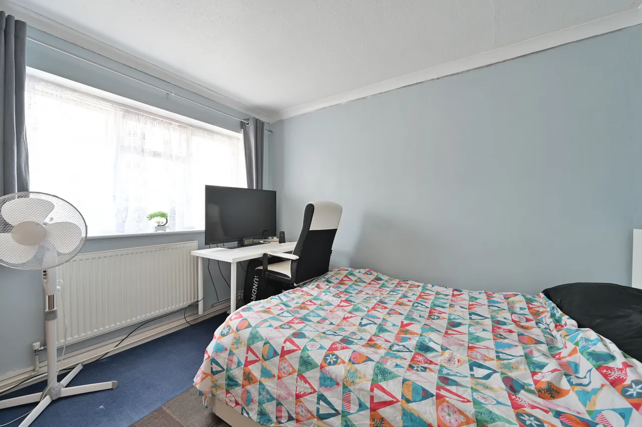 Watford, WD18, photo 13