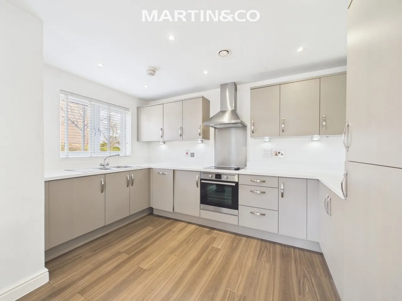 Outfield Crescent, Wokingham, photo 8