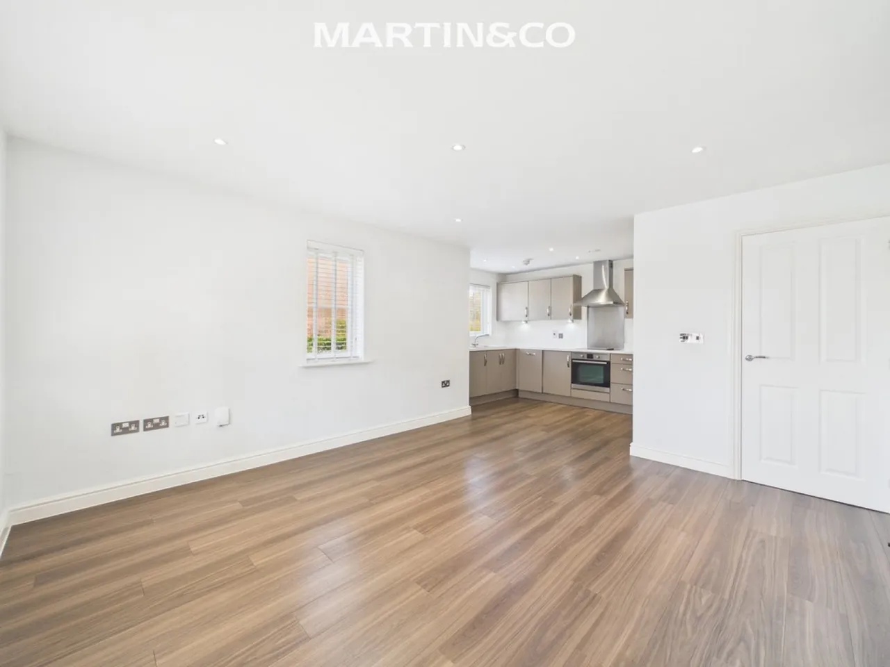 Outfield Crescent, Wokingham, photo 5
