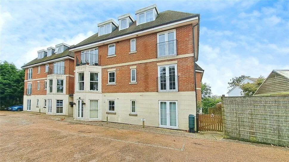 2 bed flat to rent — The Ridge, Hastings, East Sussex, TN34