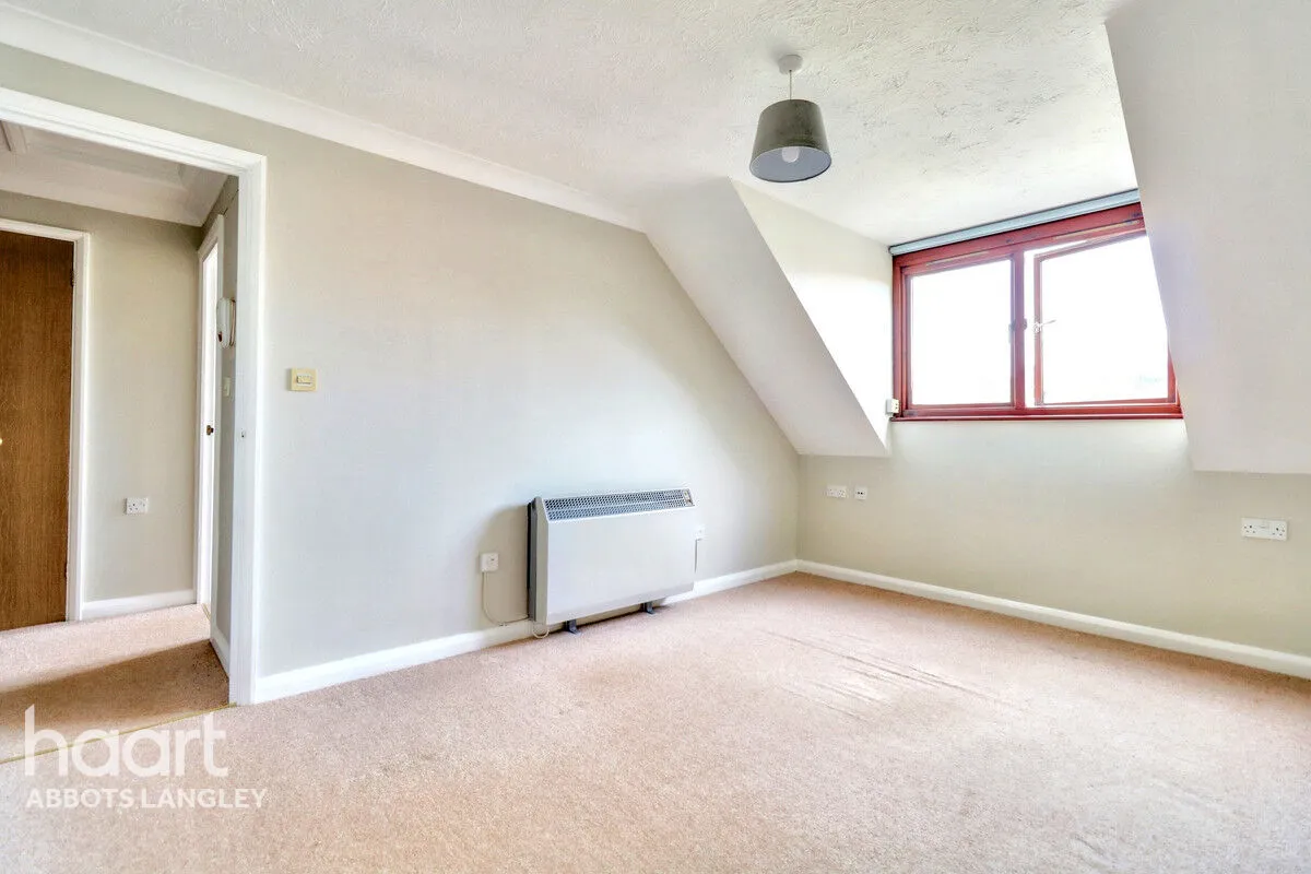 The Crescent, Abbots Langley, WD5, photo 4