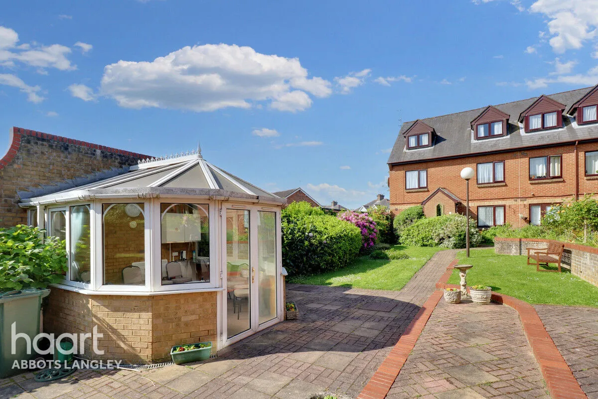The Crescent, Abbots Langley, WD5, photo 8