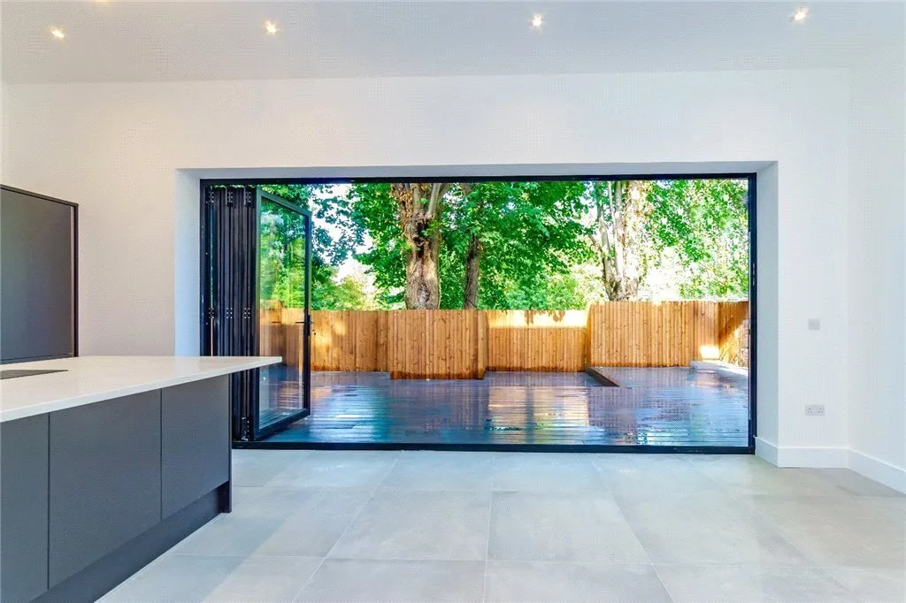 Oaklands Gardens, Kenley, CR8, photo 8