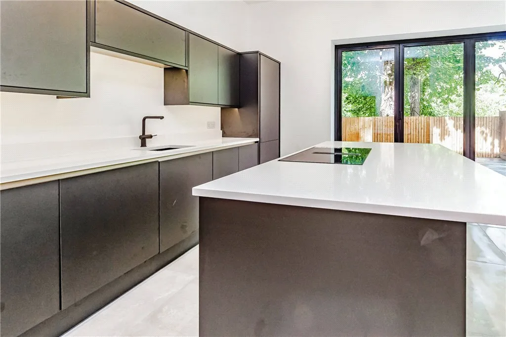 Oaklands Gardens, Kenley, CR8, photo 15
