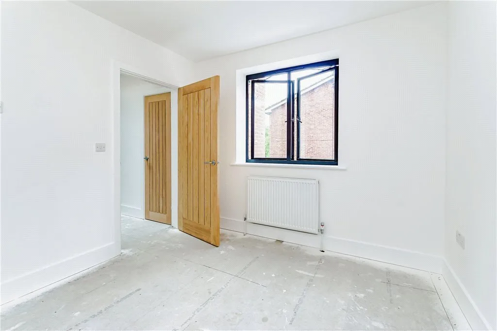 Oaklands Gardens, Kenley, CR8, photo 13