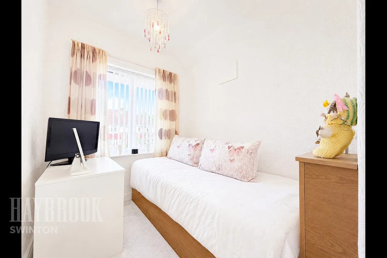 Fitzwilliam Avenue, Wath-Upon-Dearne, photo 16