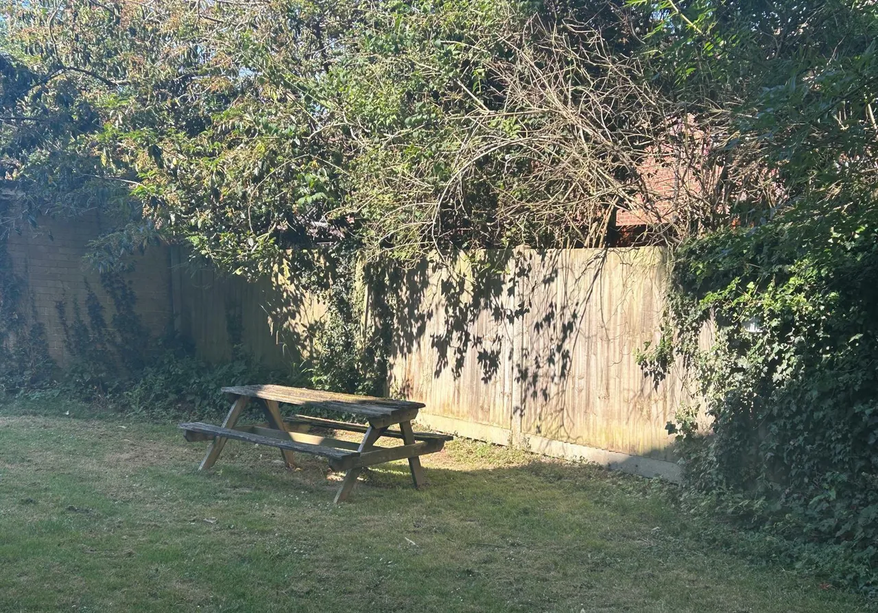 Sleets Road, Broadbridge Heath, RH12, photo 7