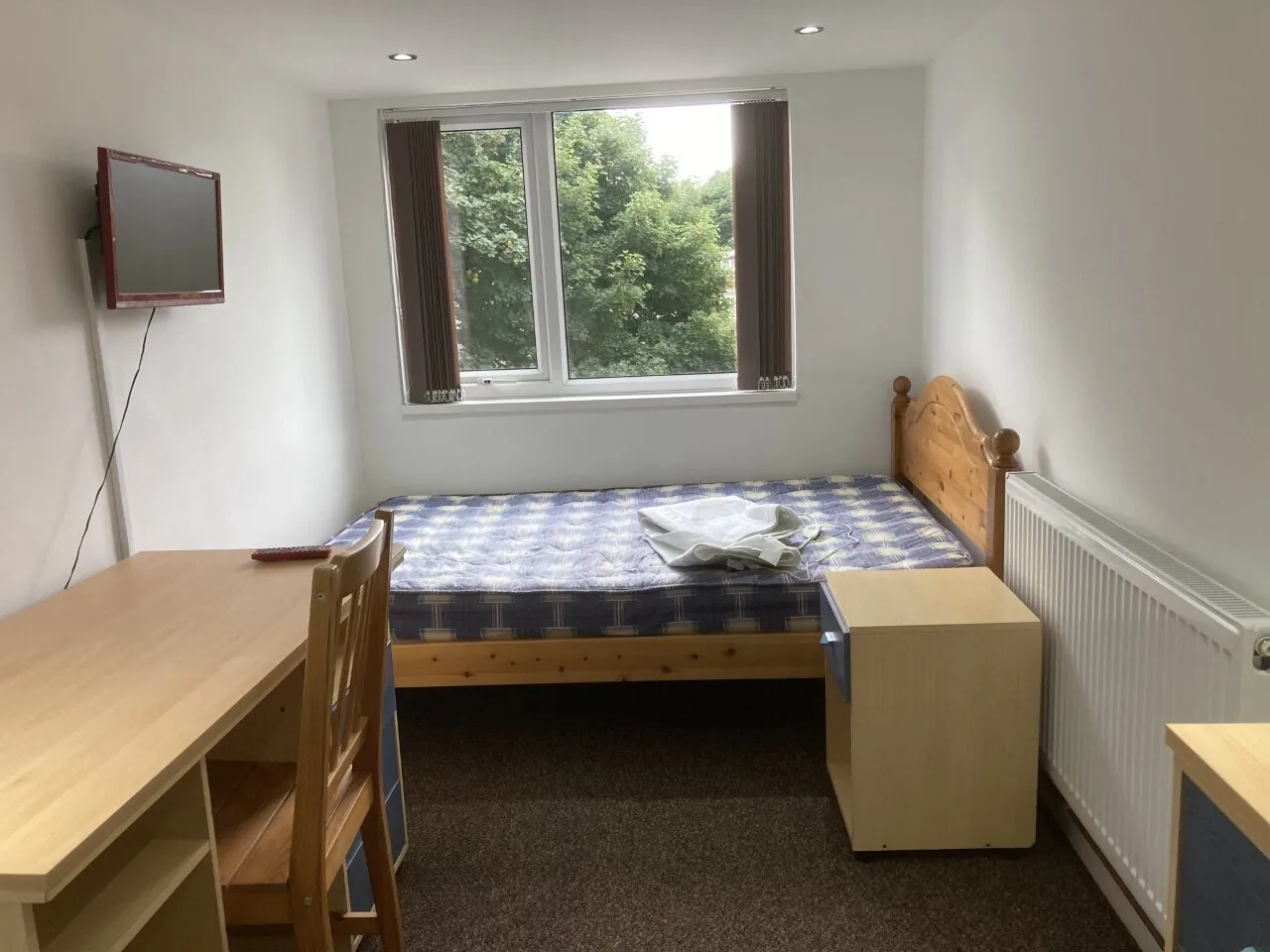 Tiverton Road, B29, photo 6